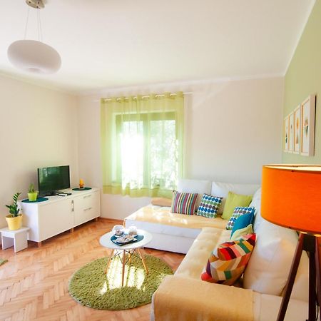 טיווט Apartments Iva מראה חיצוני תמונה