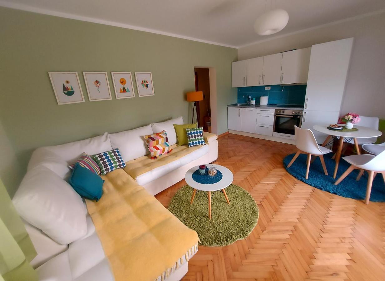 טיווט Apartments Iva מראה חיצוני תמונה