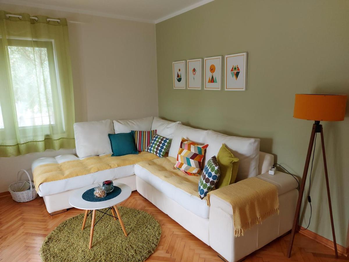 טיווט Apartments Iva מראה חיצוני תמונה