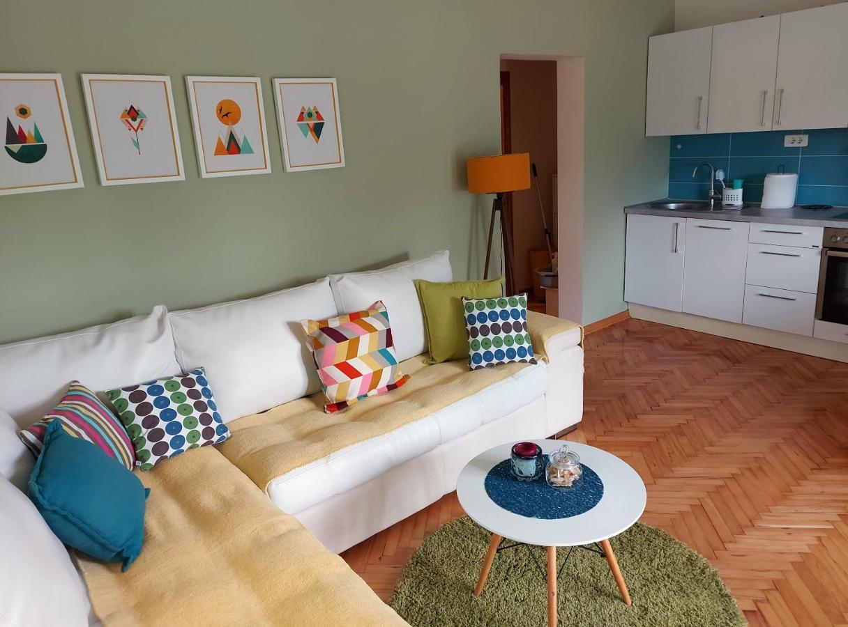 טיווט Apartments Iva מראה חיצוני תמונה