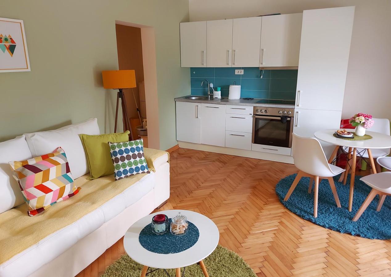 טיווט Apartments Iva מראה חיצוני תמונה