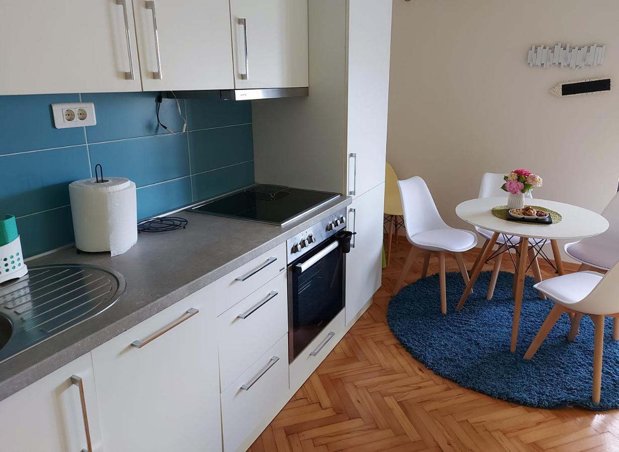 טיווט Apartments Iva מראה חיצוני תמונה