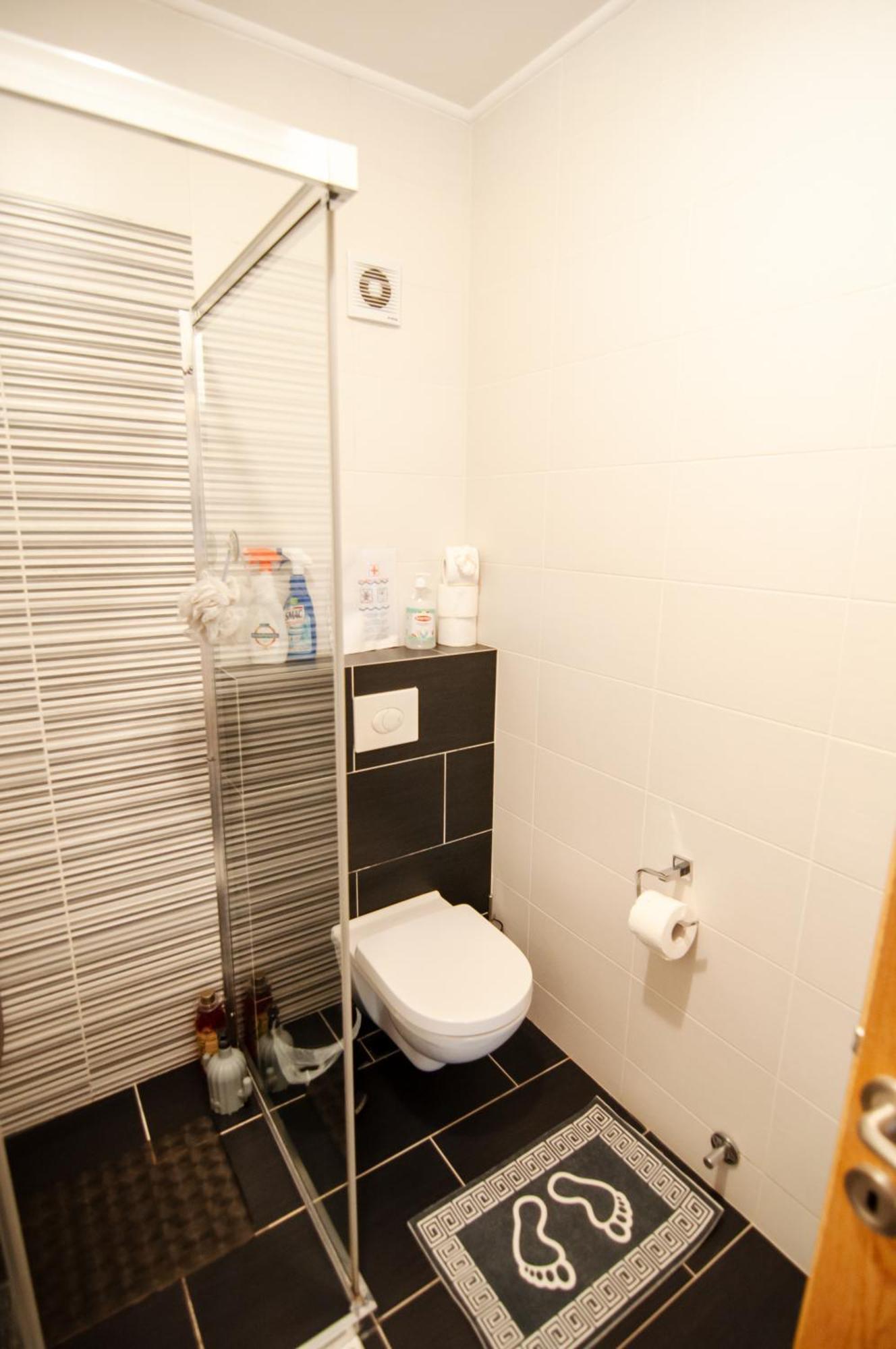 טיווט Apartments Iva מראה חיצוני תמונה